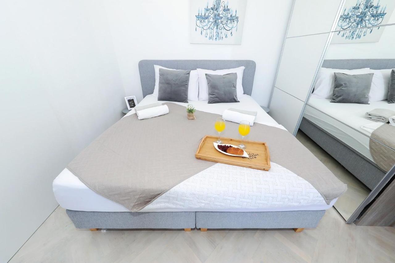 Holiday Home Maria One Minute From -Beach Zadar Exterior foto